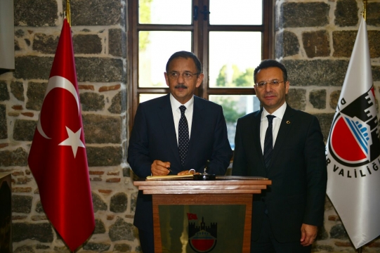    BAKAN ÖZHASEKİ DİYARBAKIR'DA SUR EYLEM PLANINI AÇIKLADI