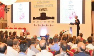    BAKAN ÖZHASEKİ DİYARBAKIR'DA SUR EYLEM PLANINI AÇIKLADI