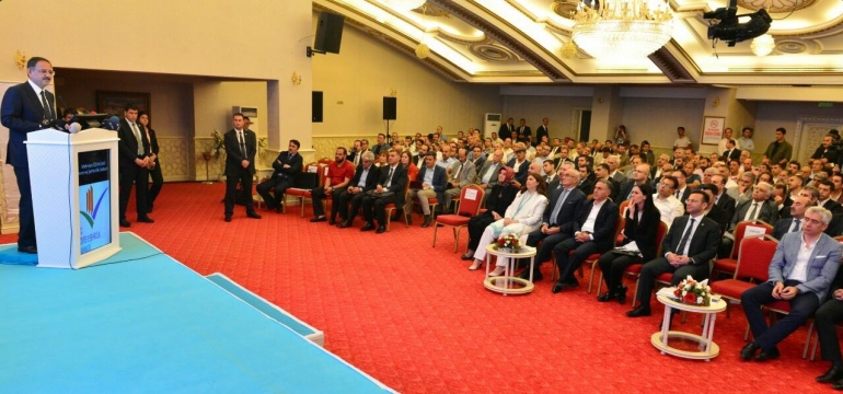    BAKAN ÖZHASEKİ DİYARBAKIR'DA SUR EYLEM PLANINI AÇIKLADI