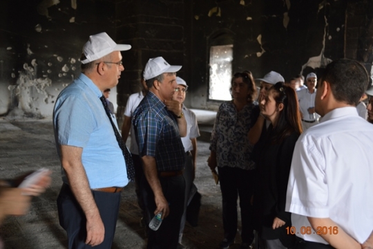 Sur'da İncelemelerde Bulunan Heyet Bakan Özhaseki'ye Detaylı Bir Rapor Sundu