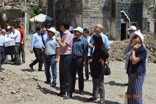 Sur'da İncelemelerde Bulunan Heyet Bakan Özhaseki'ye Detaylı Bir Rapor Sundu