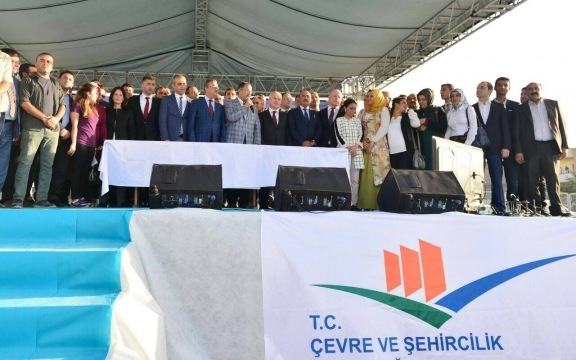  Bakan Özhaseki: "Cizre'de modern bir şehir projemiz var"