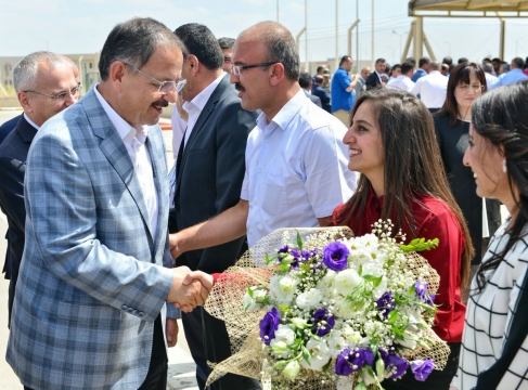  Bakan Özhaseki: "Cizre'de modern bir şehir projemiz var"