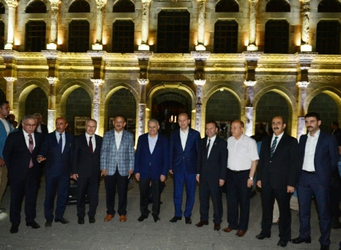 Başbakan Yıldırım ve Bakan Özhaseki Tarihi Diyarbakır Evi'ne İlk Harcı Koydu