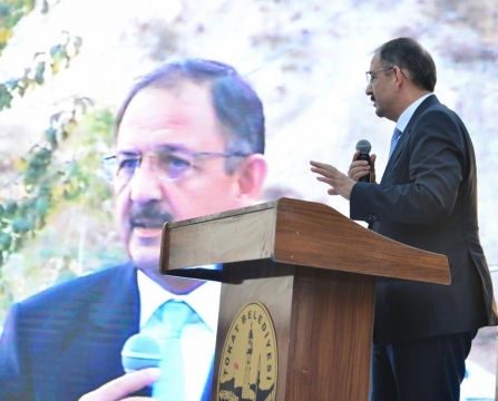 Bakan ÖZHASEKİ: Bütün Belediyelere Eşit Davranıyoruz