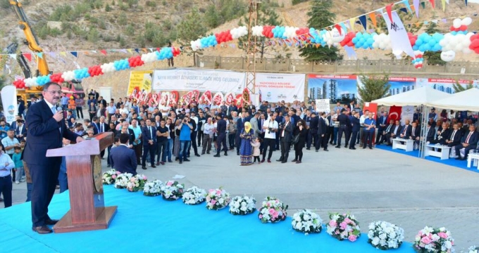 Bakan ÖZHASEKİ: Bütün Belediyelere Eşit Davranıyoruz