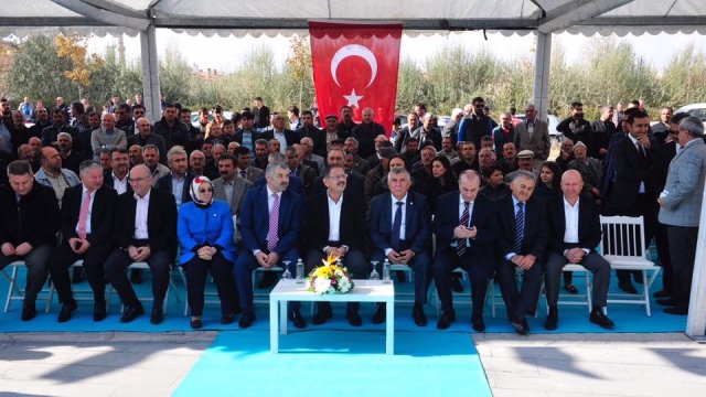  Bakan Özhaseki: Biz Bir Olacağız, Diri Olacağız.