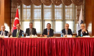Bakan ÖZHASEKİ, TBMM Çevre Komisyonu Üyeleri ile Bir Araya Geldi