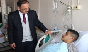Bakan ÖZHASEKİ Terör Saldırısında Yaralananları Ziyaret Etti