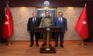 Bakan Özhaseki'den 2016 Yılının Son Gününde Komandolara Ziyaret