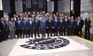 Bakan Özhaseki Kayseri Sanayi Odasında ( KAYSO ) İş Adamlarıyla Toplantı Yaptı