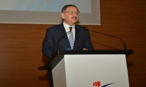 Bakan Özhaseki, 8 Mart Dünya Kadınlar Günü'nde Personeliyle Bir Araya Geldi