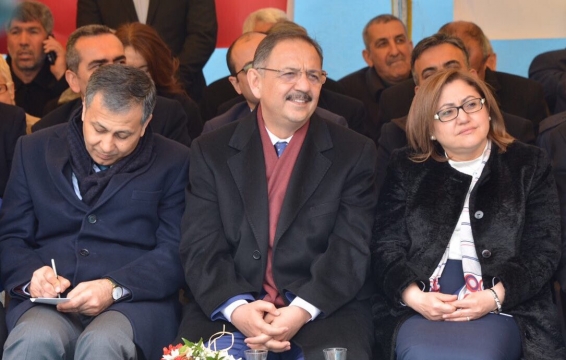 Bakan Özhaseki: Bizim Bir ve Diri Olmamız Lazım
