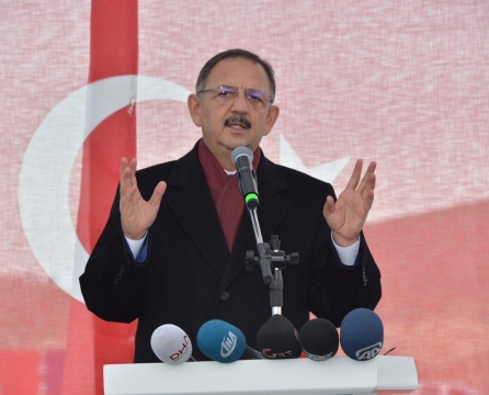 Bakan Özhaseki: Bizim Bir ve Diri Olmamız Lazım