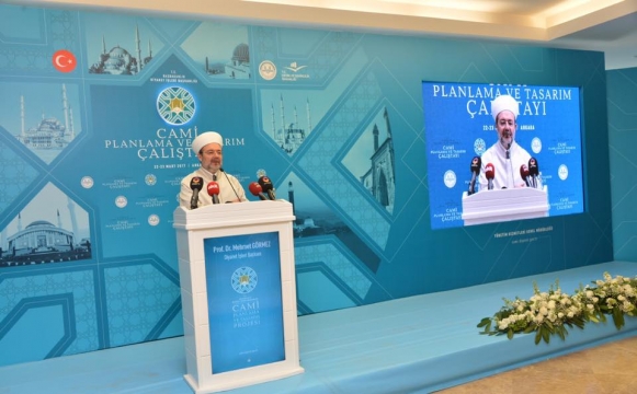 Bakan Özhaseki Cami Planlama ve Tasarım Çalıştayı'na Katıldı