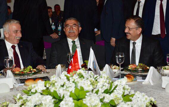Bakan Özhaseki Kayseri'de Esnaf ve Sanatkarlarla Buluştu