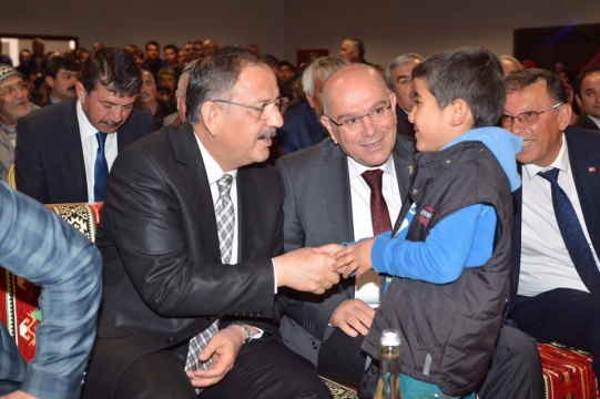 Bakan Özhaseki Sarız İlçesinde Halka Seslendi