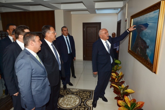 Bakan Özhaseki Sinop Valiliği İle AK PARTİ İl Başkanlığını Ziyaret Etti