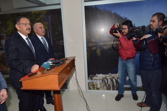 Bakan Özhaseki Sinop Valiliği İle AK PARTİ İl Başkanlığını Ziyaret Etti