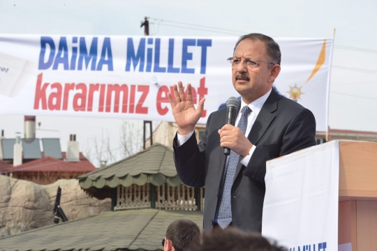 Bakan Özhaseki: "Muhtırayı Aldığında Şapkasını Alıp Gidecek Biri Yok"