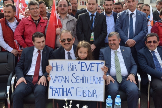 Bakan Özhaseki: "Muhtırayı Aldığında Şapkasını Alıp Gidecek Biri Yok"