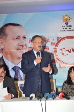 Bakan Özhaseki'den Kartal Seçim Koordinasyon Merkezi'ne Ziyaret