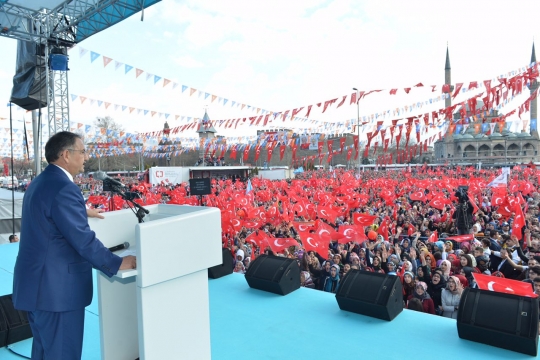 Bakan Özhaseki İle Başbakan Yıldırım Kayseri'ye Birlikte Seslendi