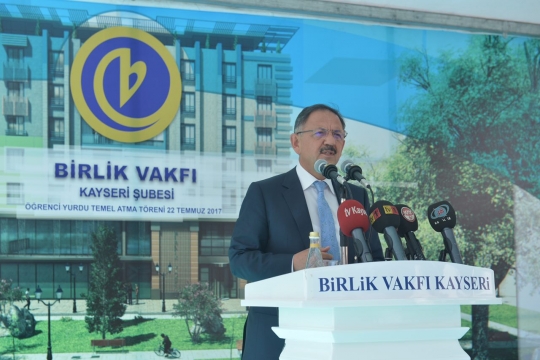 Bakan Özhaseki, Birlik Vakfı'na Ait  Yurdun Temellerini Attı