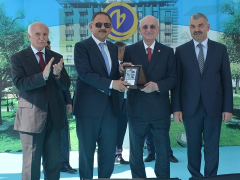 Bakan Özhaseki, Birlik Vakfı'na Ait  Yurdun Temellerini Attı