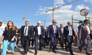 Bakan Özhaseki Bursa'da Kentsel Dönüşüm Alanını İnceledi