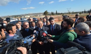Bakan Özhaseki Antalya'da Kentsel Dönüşüm Alanını İnceledi