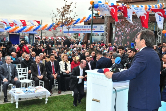 Bakan Güllüce Bağcılar'da 57 Tesisin Toplu Açılış Törenine Katıldı