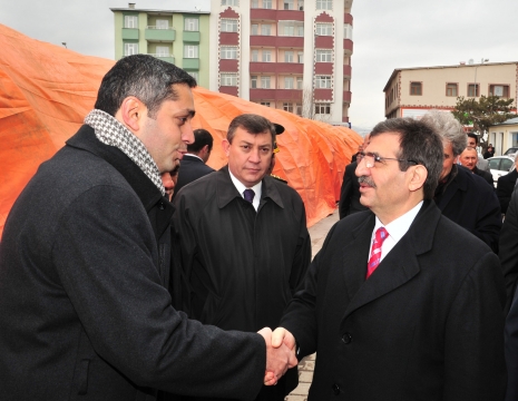 Bakan Güllüce, Ardahan'da 8 Mart Dünya Kadınlar Günü Dolayısıyla Hazırlanan Serginin Açılışını Yaptı