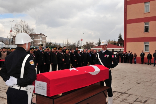 Bakan Güllüce Karakoçan Devlet Hastanesi'nin 50 Yataklı Yeni Hizmet Binasının Temel Atma Törenine Katıldı