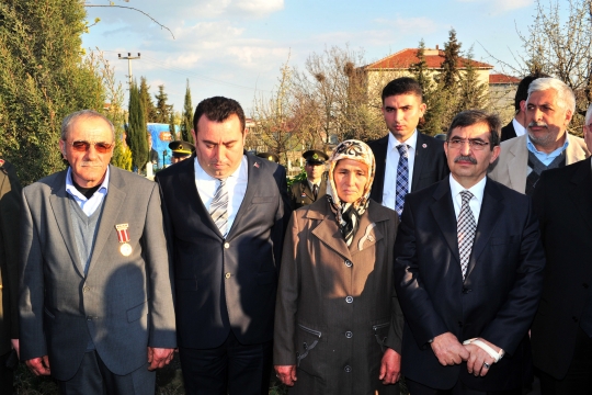 Büyük Bir Zafer Günü Olan 18 Mart Aynı Zamanda da Şehitlerimizi Anma Günüdür.