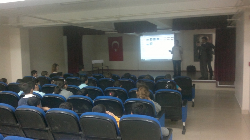 Armutlu Tanşu AKSOY İstiklal İlköğretim okulunda 17.04.2014 tarihinde Çevre Eğitimi Verilmiştir.