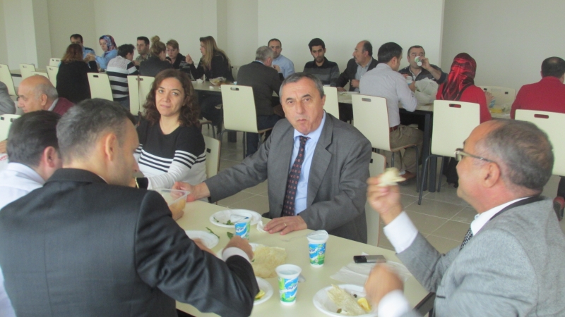 MÜDÜRLÜK PERSONELİ İLE ÖĞLE YEMEĞİ 
