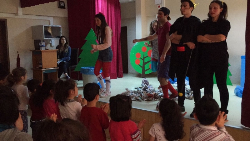 Tiyatro Gösterilerimiz Füruzan Kınal İlkokulu ile Devam Etti