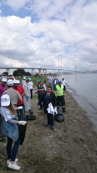 Altınova Sahil Temizliği Etkinliği Yapıldı