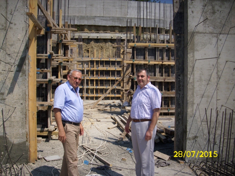 Anadolu Lisesi İnşaatında Beton Dökümü 