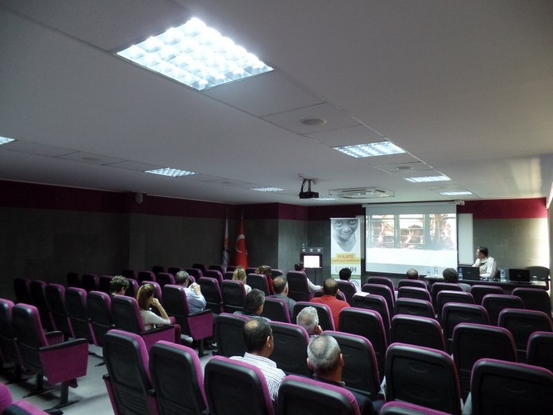  "Yetim Gülerse Dünya Güler" Projesi Tanıtım Semineri