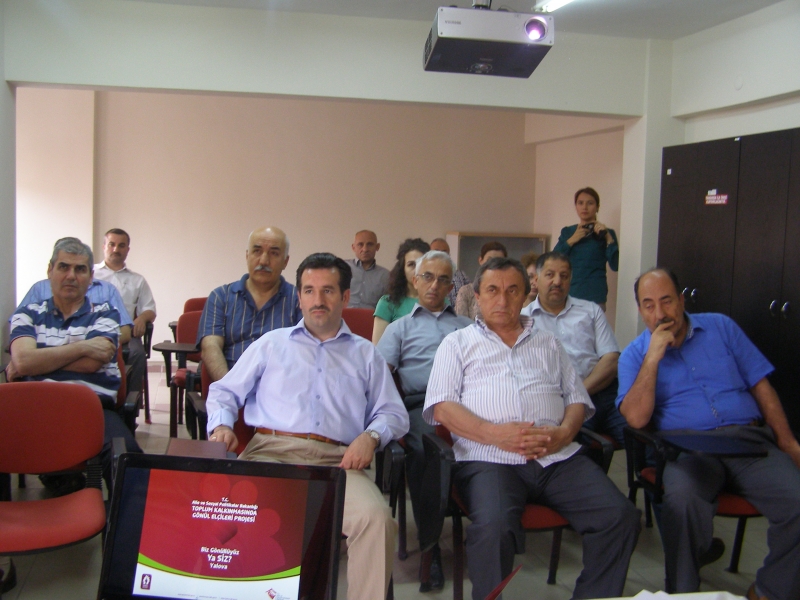 Müdürlüğümüzde Gönül Elçisi ve Koruyucu Aile Projeleri Bilgilendirme Toplantısı Düzenlendi.