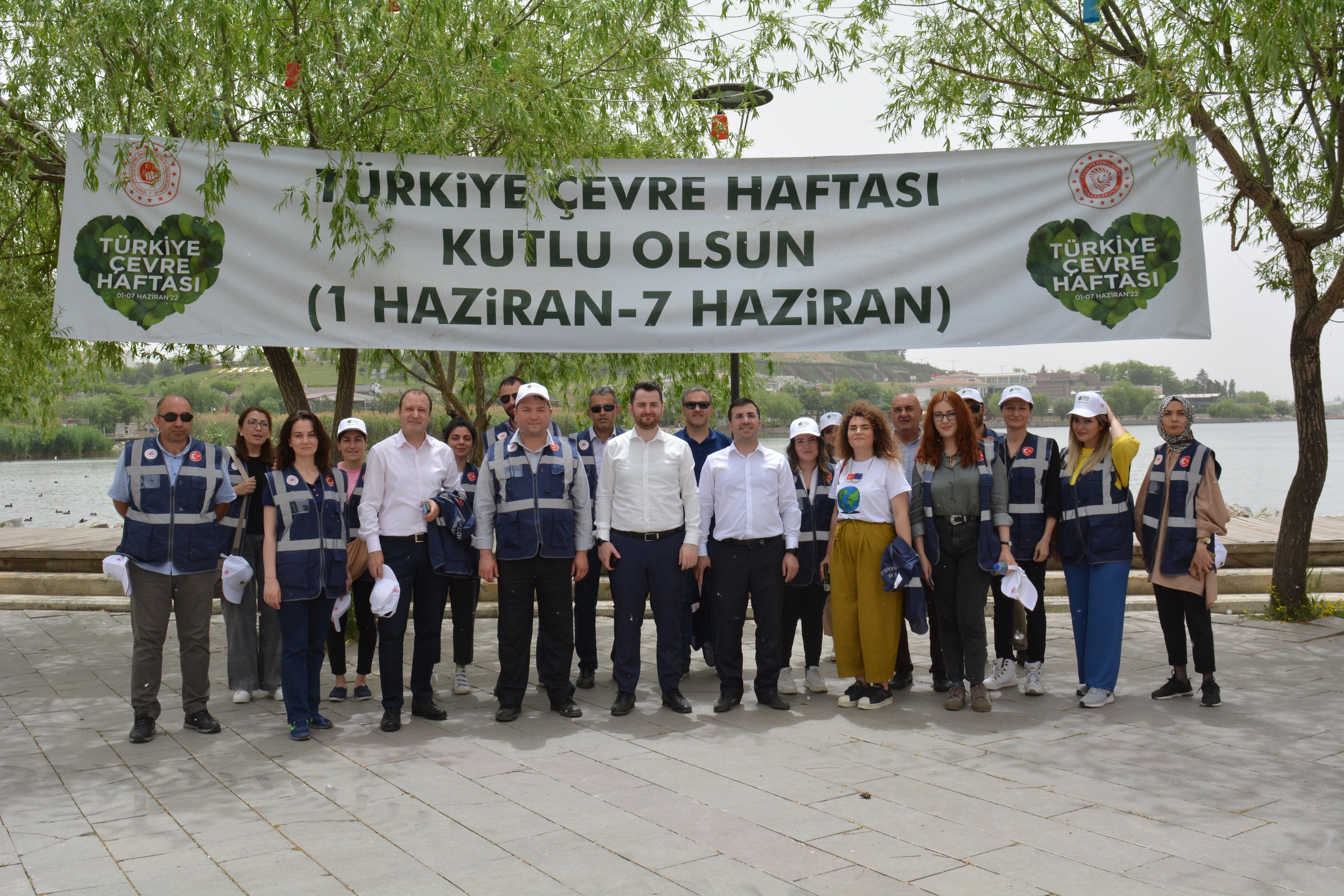 Çevre Haftası Kapsamında Gölbaşı Mogan Gölü’nde Çevre Temizliği Yapıldı