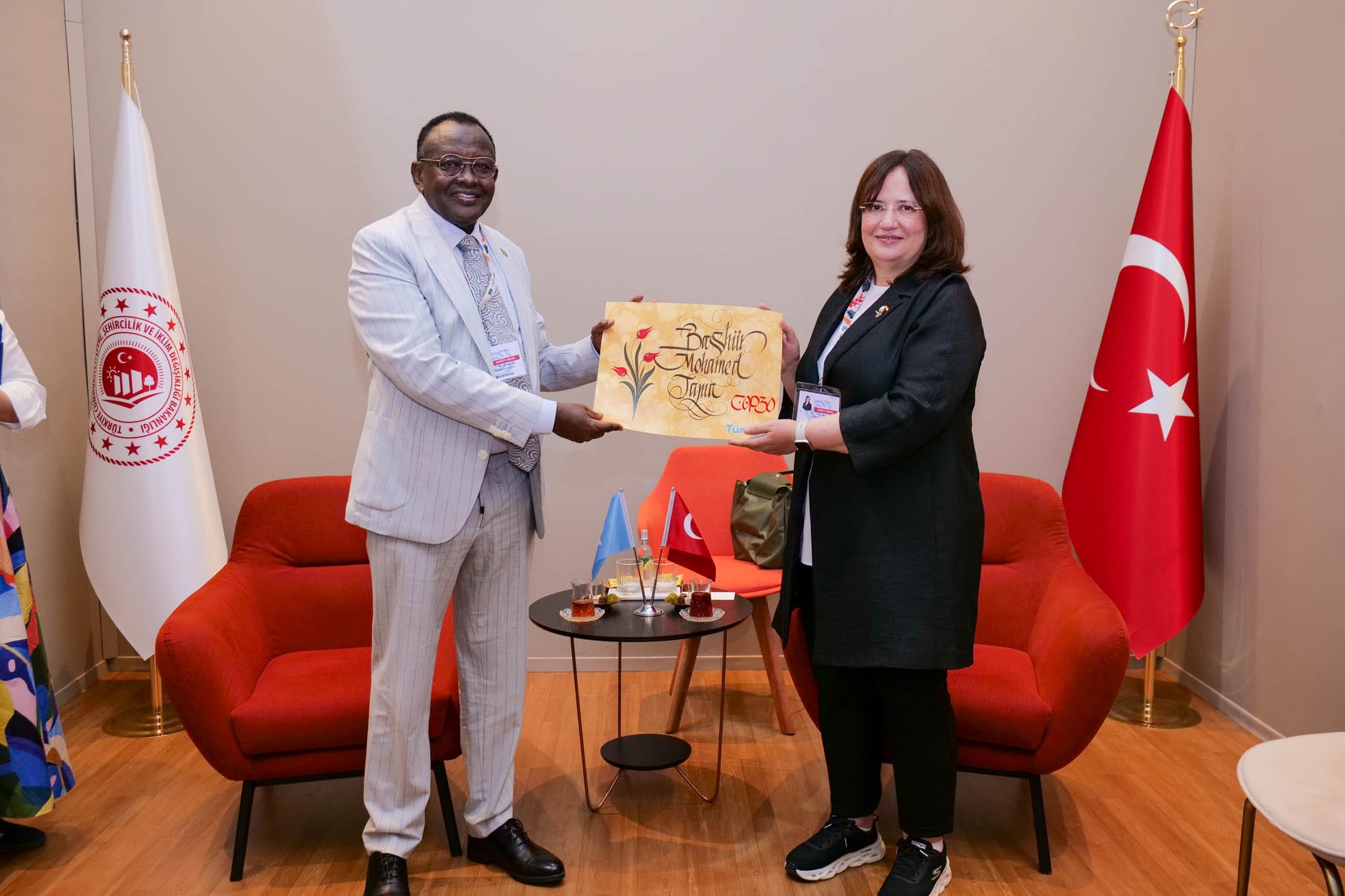 Bakan Yardımcımız Sayın Fatma Varank Somali Çevre ve İklim Değişikliği Bakanı Bashir Mohamed Jama ile ikili görüşme gerçekleştirdi