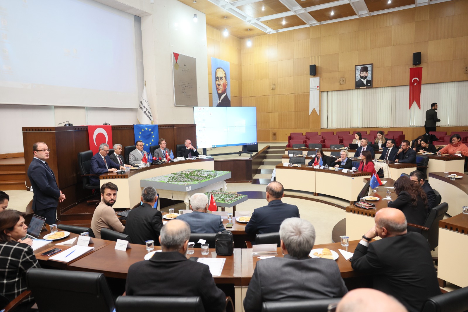 Bakan Yardımcısı Sayın Refik Tuzcuoğlu AB Türkiye Delegasyonu Başkanı Sayın Meyer-Landrut ile Kahramanmaraş’ta Görüştü