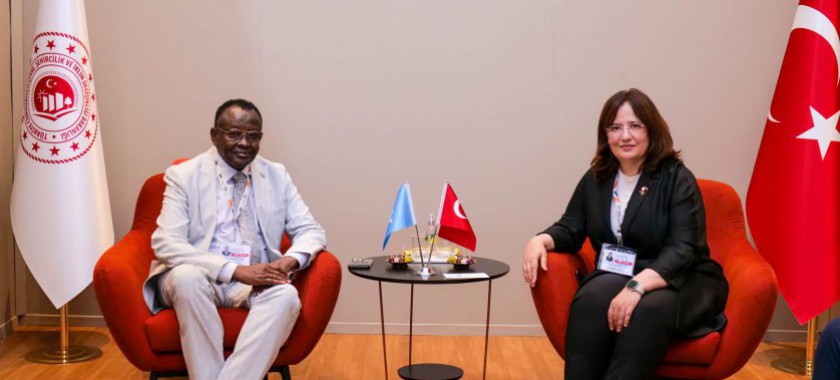 Bakan Yardımcımız Sayın Fatma Varank Somali Çevre ve İklim Değişikliği Bakanı Bashir Mohamed Jama ile ikili görüşme gerçekleştirdi