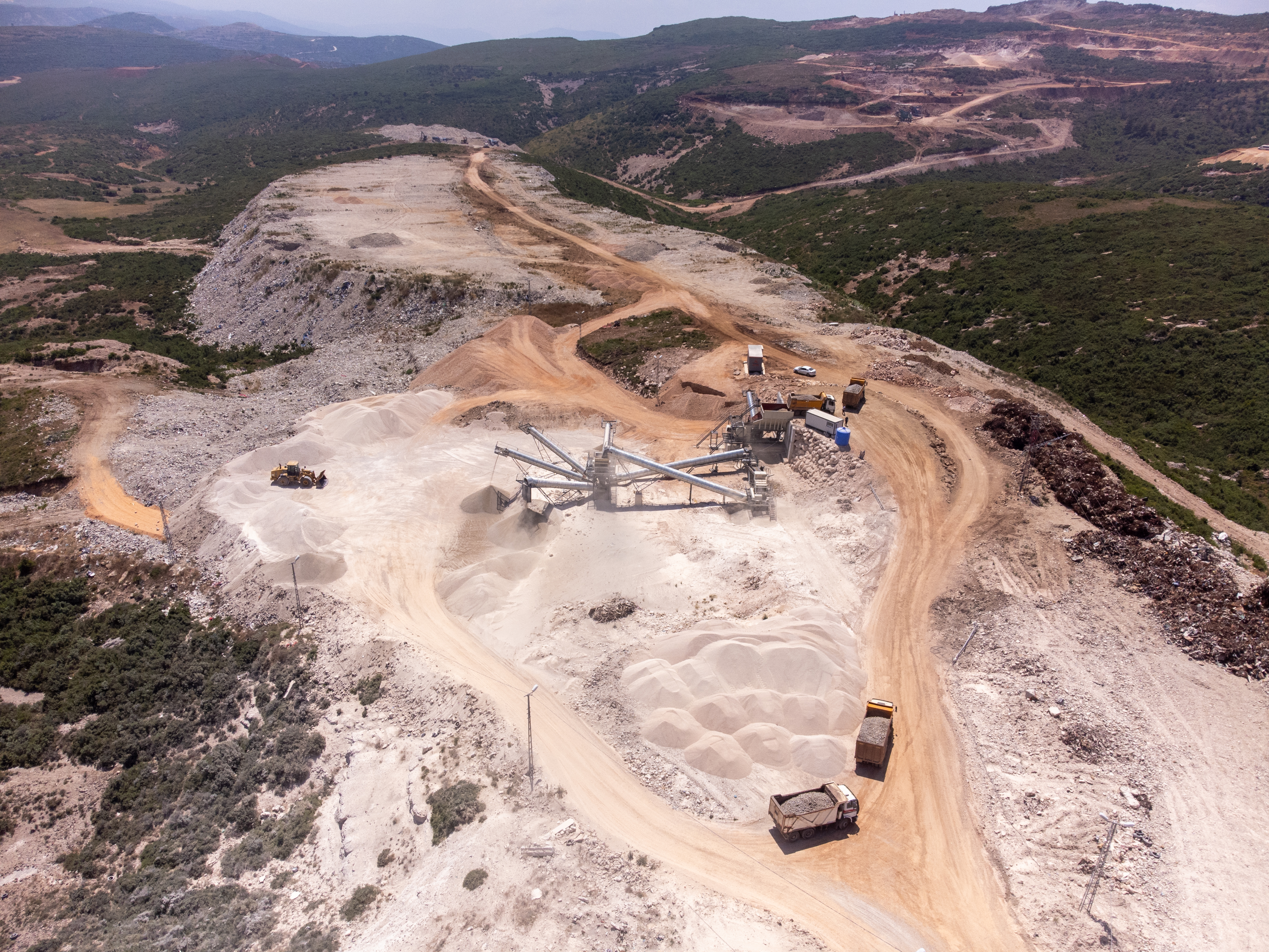 TEHLİKELİ ATIKLARIN GÜVENLİ BERTARAFI PROJESİ''NİN KAPANIŞ TOPLANTISI YAPILDI