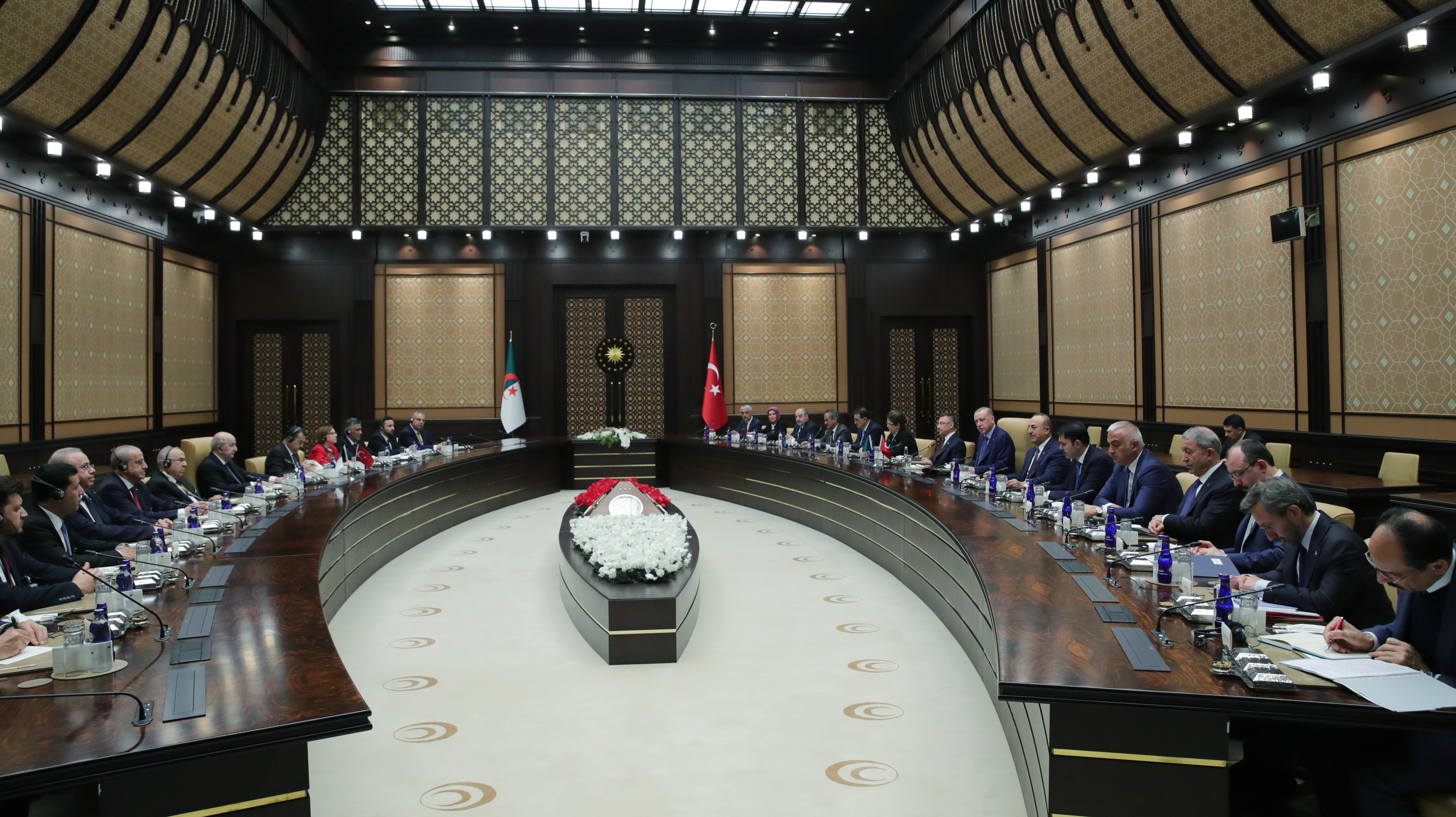 15 Agreements Signed Between Turkey and Algeria