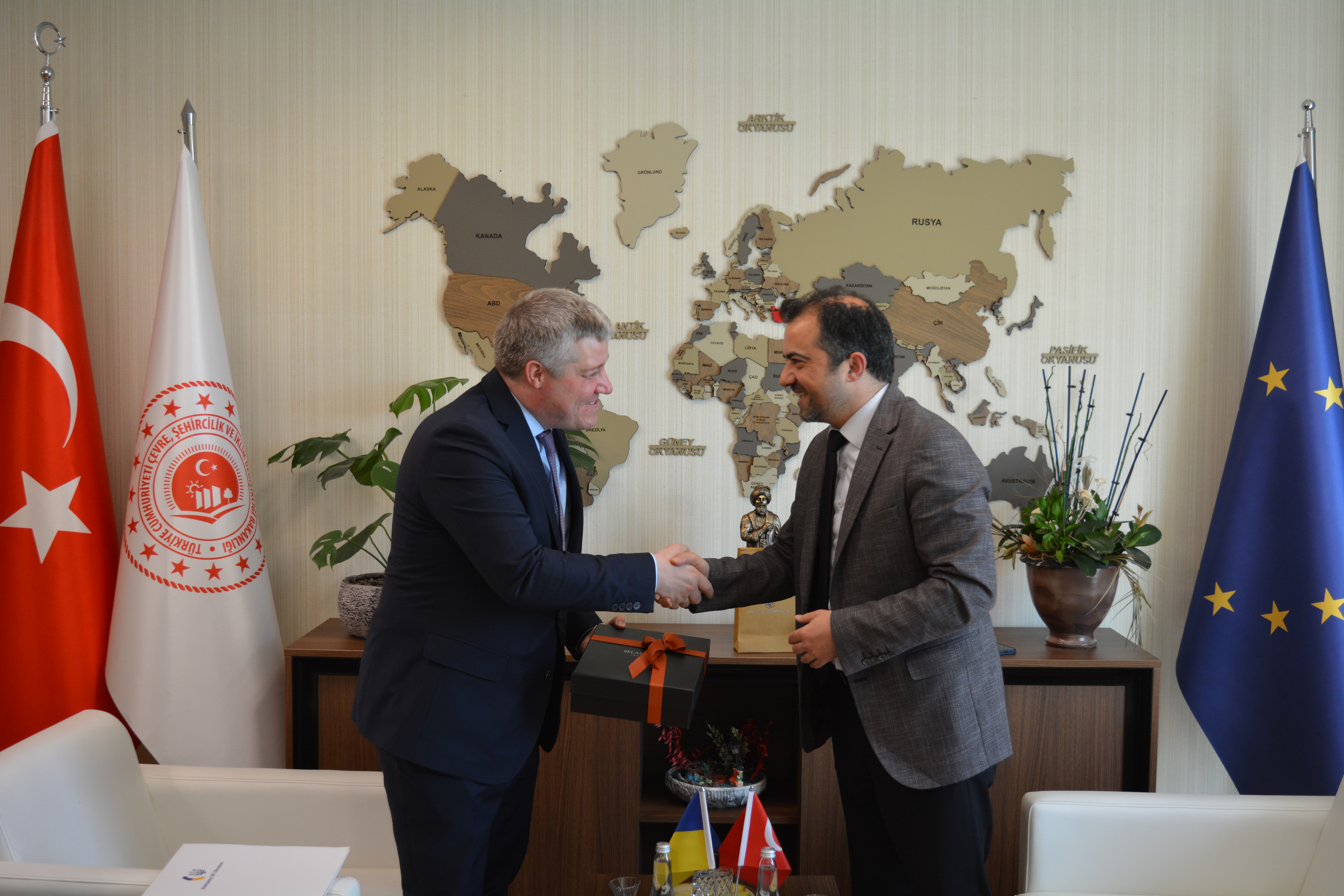 Courtesy Visit of Ukrainian Chargé d'Affaires Mr. Chernyshev to Our Director General Mr. Tüzgen