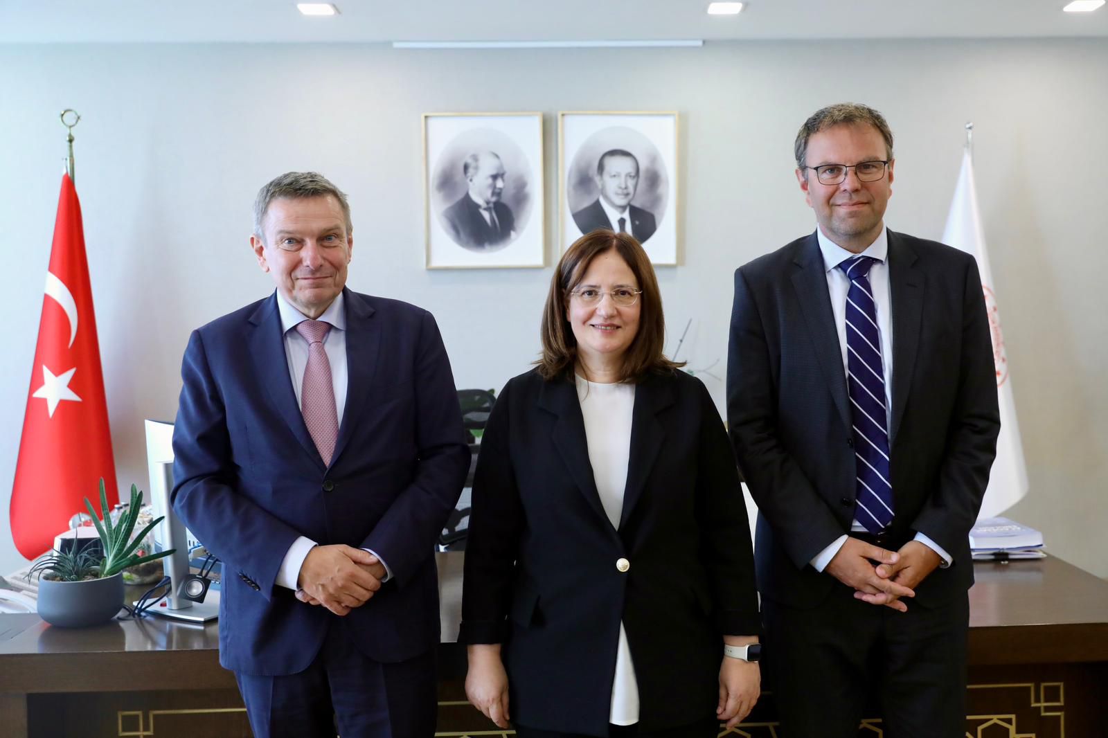 Deputy Minister Fatma Varank Received Ambassador of Denmark Ole Toft